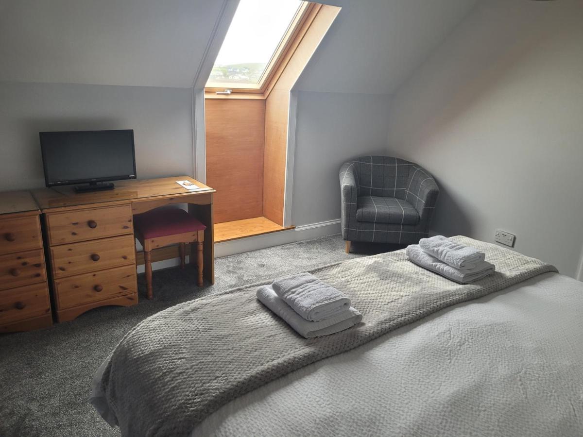 Lindisfarne Bed & Breakfast Стромнес Екстериор снимка